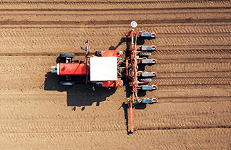 种——实现自动定植、精准施肥等农事过程，提高作农作物耕种效率和质量