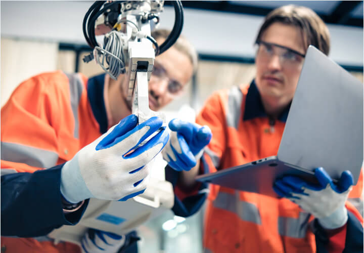 优质的在职培训机会，有机会与高水平团队一起工作