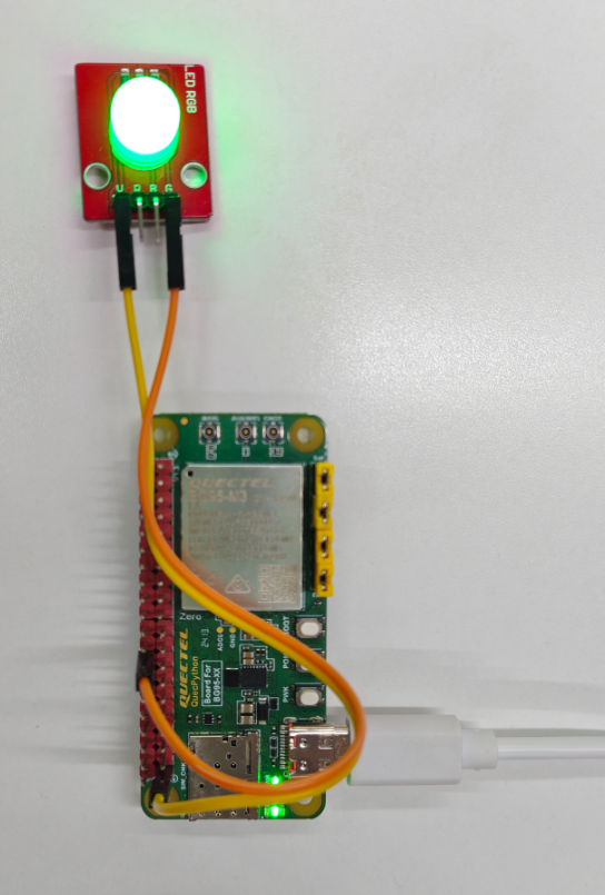 初学者视角体验：【BG95开发板】几行代码点亮LED灯！